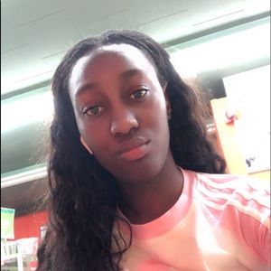 Meet your Posher, Camille